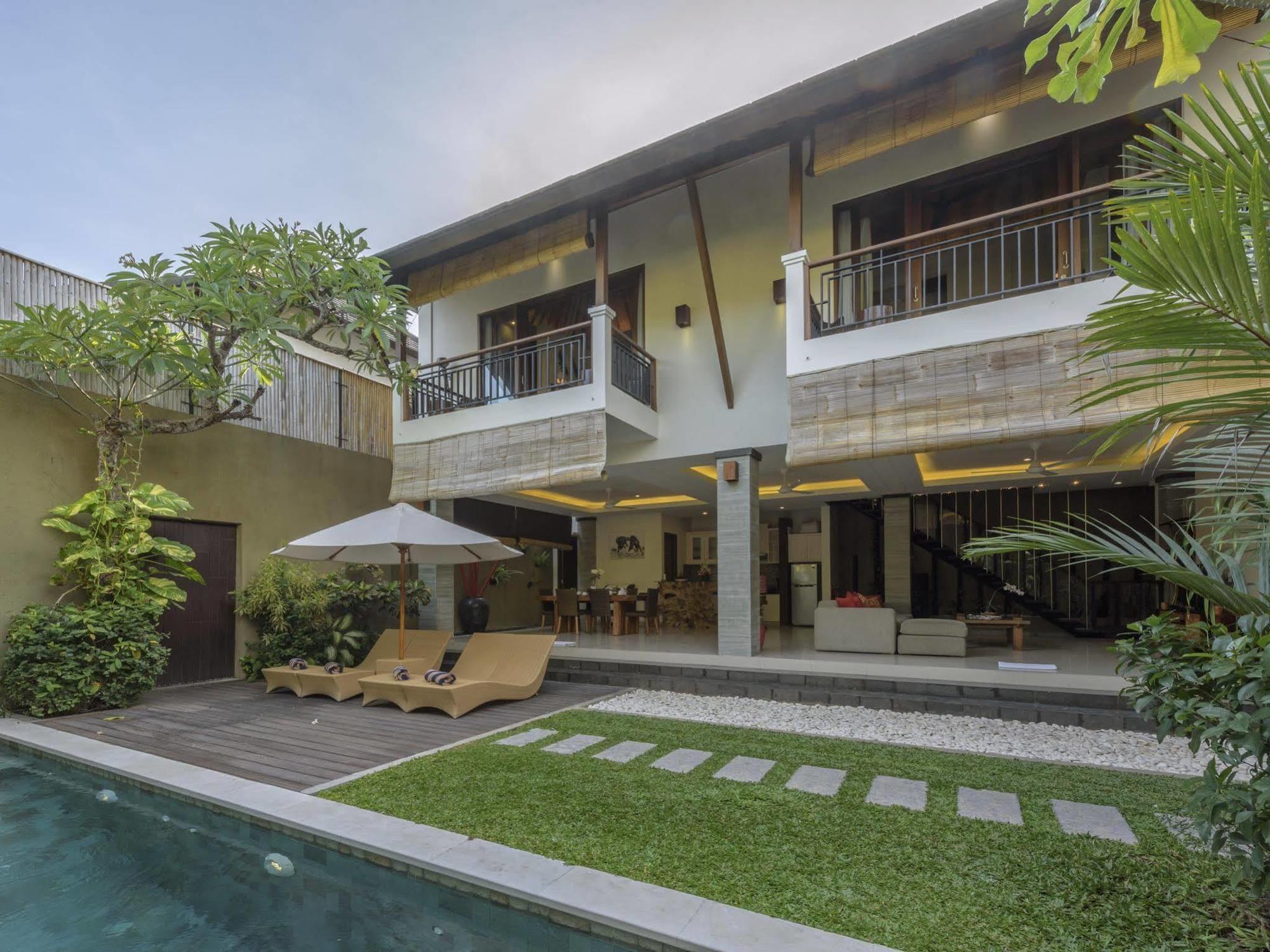 The Kumpi Villas Семиньяк Экстерьер фото